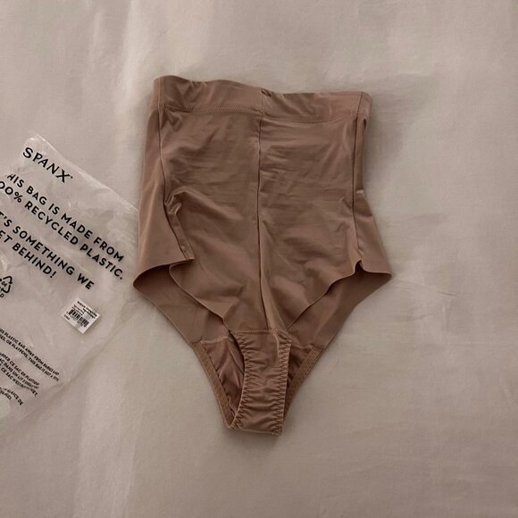 NWT Spanx High-Waisted Undergarment Shapewear - Size XS - Picture 5 of 5